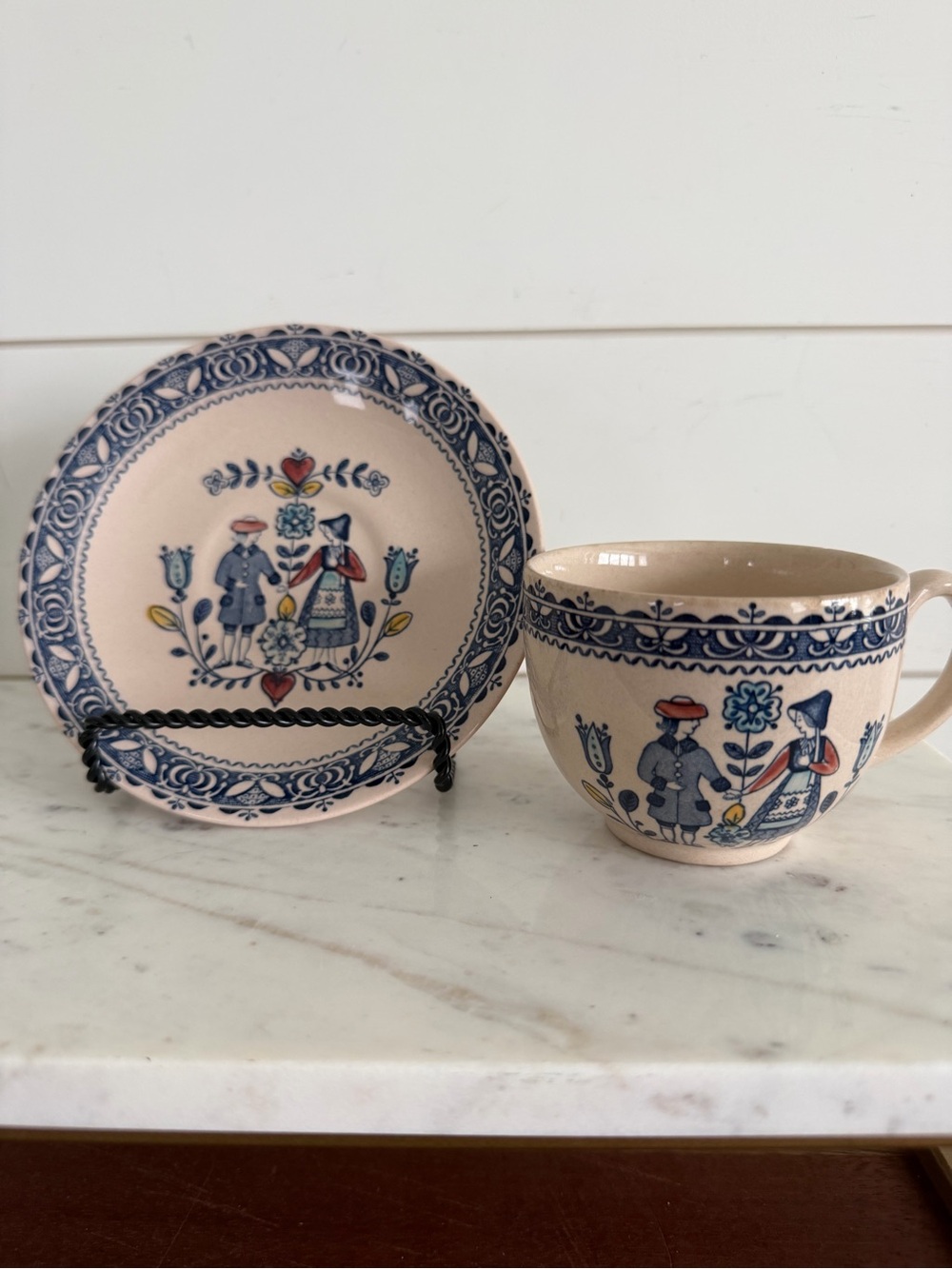 Vintage Johnson Brothers England Cup/Saucer Hearts & Flowers